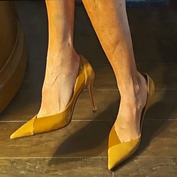 JIMMY CHOO Cass 95mm Patent Leather and Suede Pumps - Picture 13 of 15